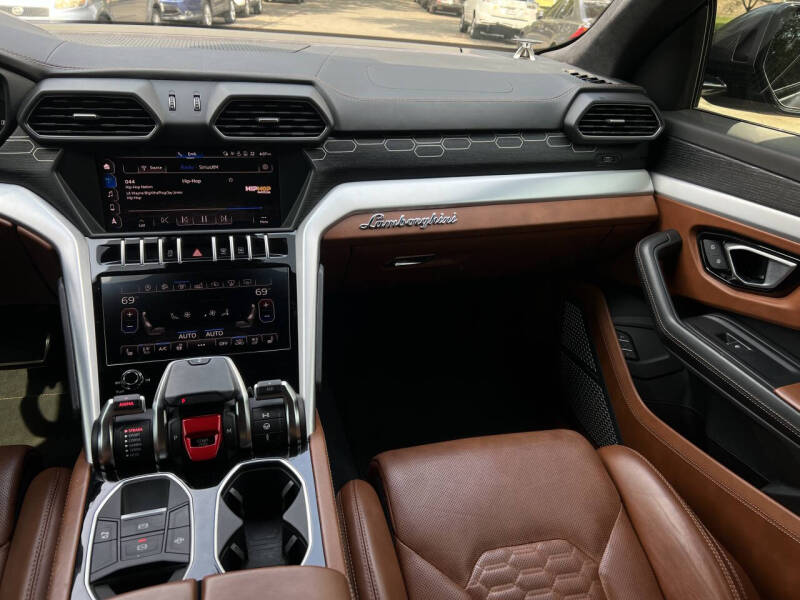 2019 Lamborghini Urus