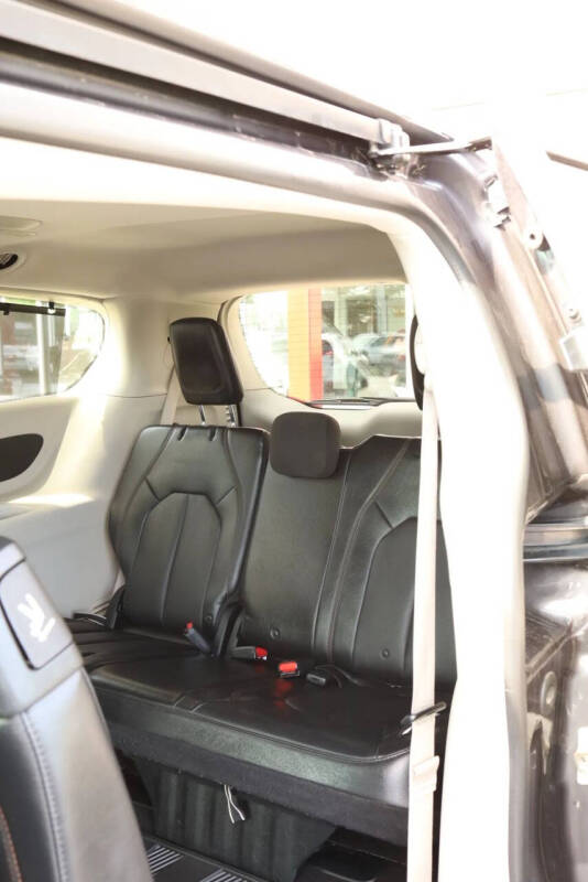 2018 Chrysler Pacifica Touring L