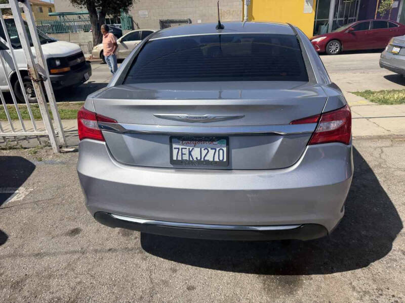 2014 Chrysler 200 LX