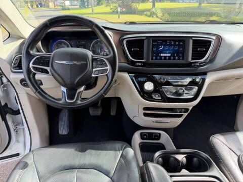 2018 Chrysler Pacifica Touring L