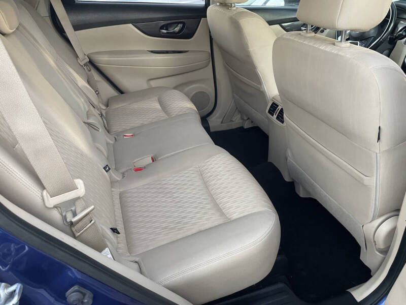 2017 Nissan Rogue SV