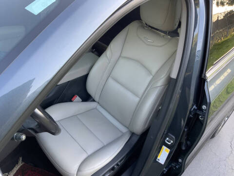 2021 Cadillac XT4 Premium Luxury