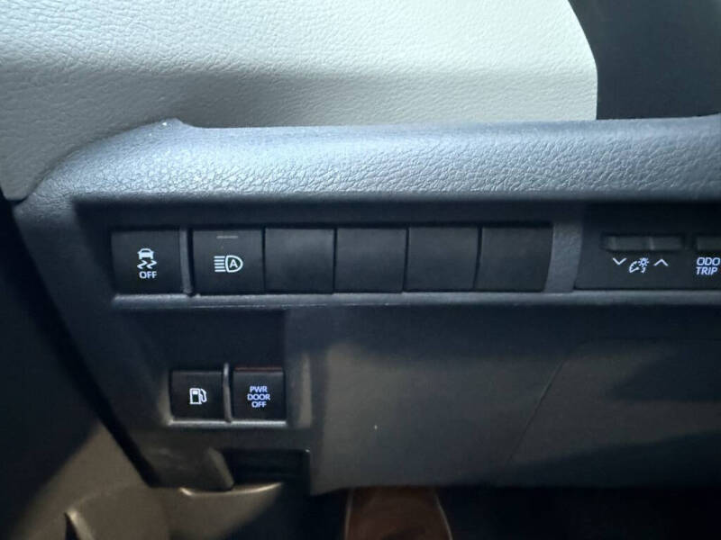 2021 Toyota Sienna LE 8-Passenger