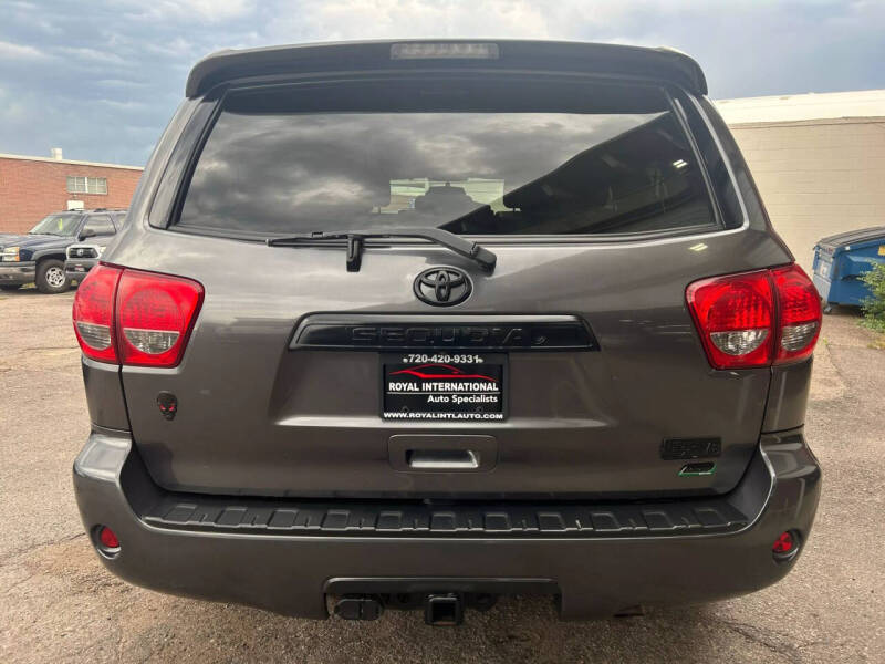 2015 Toyota Sequoia SR5