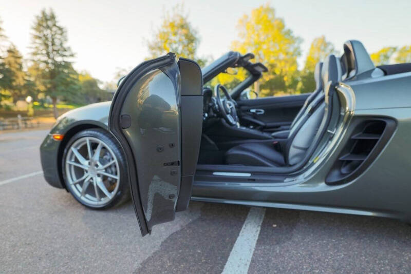 2021 Porsche 718 Boxster