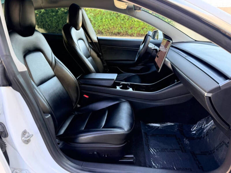 2019 Tesla Model 3 Standard Range Plus