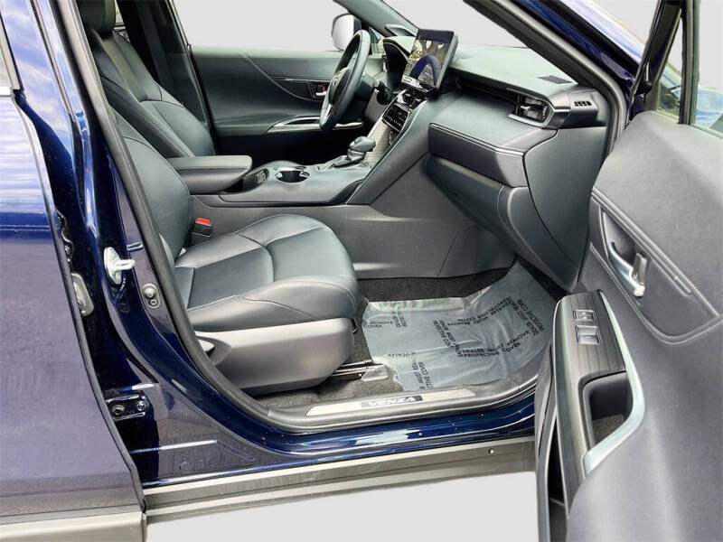 2024 Toyota Venza XLE