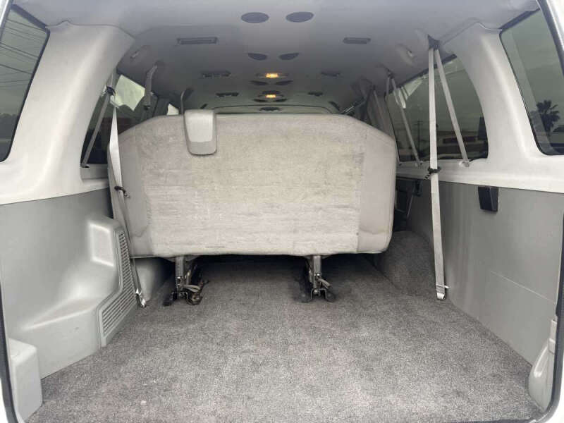2013 Ford E-Series E-350 SD XLT