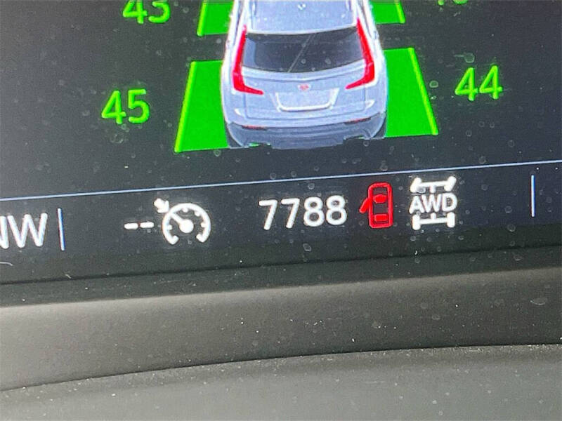 2022 Cadillac XT4 Premium Luxury