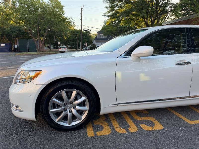 2007 Lexus LS 460