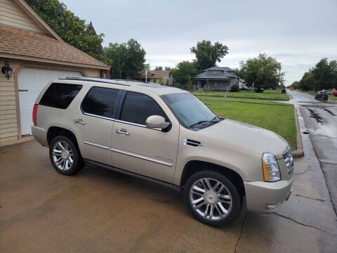 2011 Cadillac Escalade for sale at Eastern Motors in Altus OK