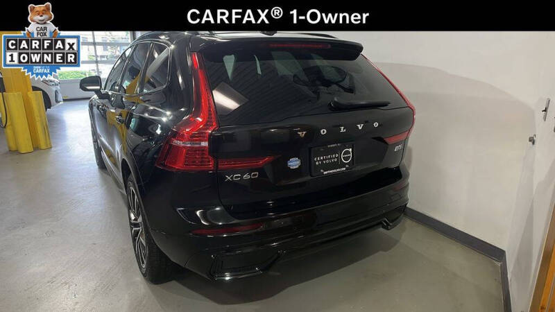 2023 Volvo XC60 B5 Plus Dark Theme