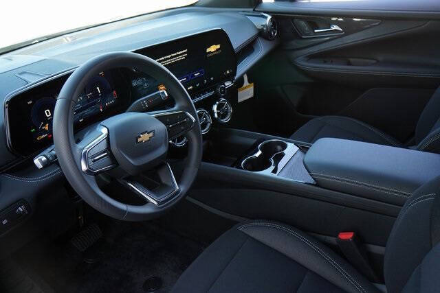 2025 Chevrolet Equinox EV LT 2