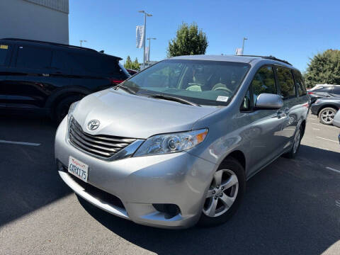 2012 Toyota Sienna