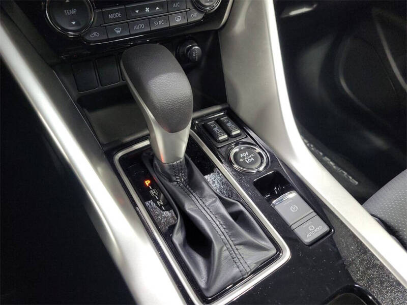 2024 Mitsubishi Eclipse Cross SE