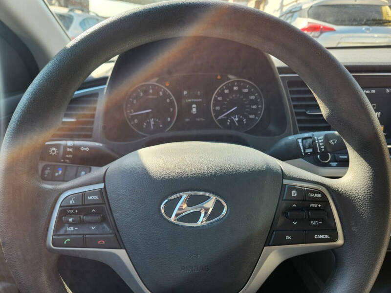 2018 Hyundai Elantra SEL