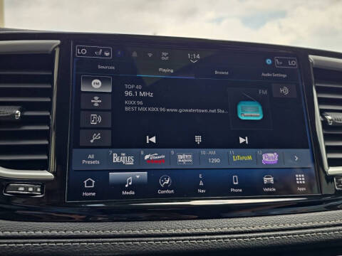 2024 Chrysler Pacifica Plug-In Hybrid Select