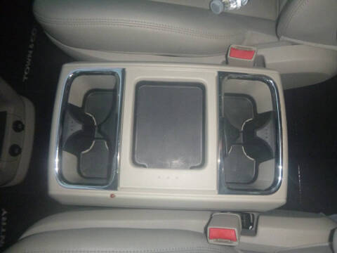 2013 Chrysler Town and Country Touring-L