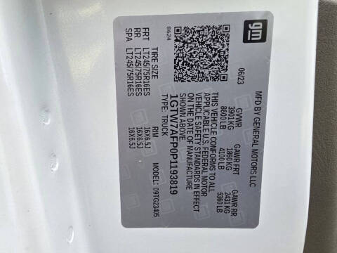 2023 GMC Savana 2500