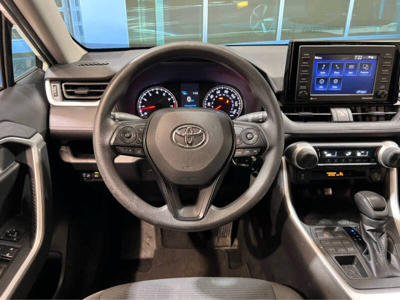 2022 Toyota RAV4 LE