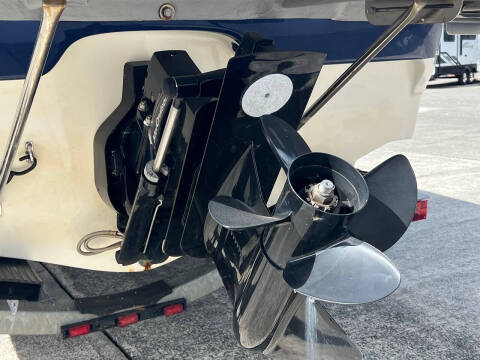 2008 Bayliner 210 Discovery