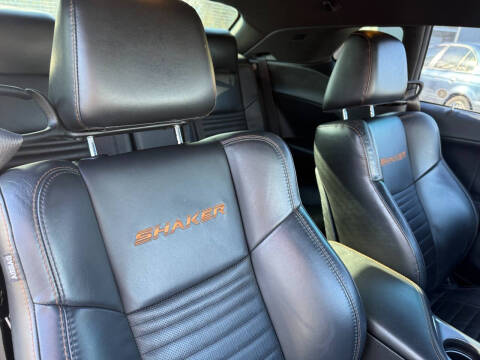 2015 Dodge Challenger R/T Plus Shaker