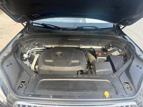 2019 Volvo XC90 T6 Momentum