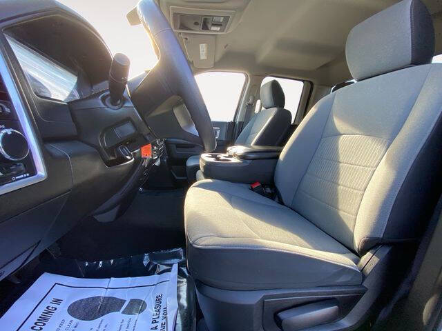 2024 RAM 1500 Classic SLT