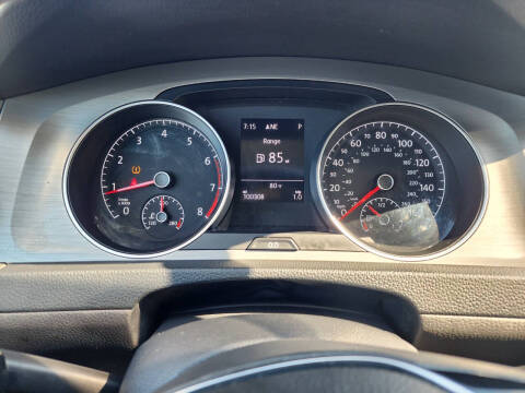 2016 Volkswagen Golf TSI S