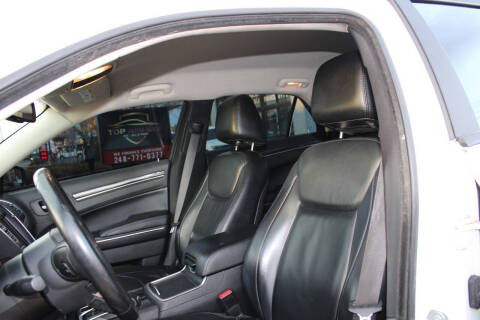 2017 Chrysler 300 Limited