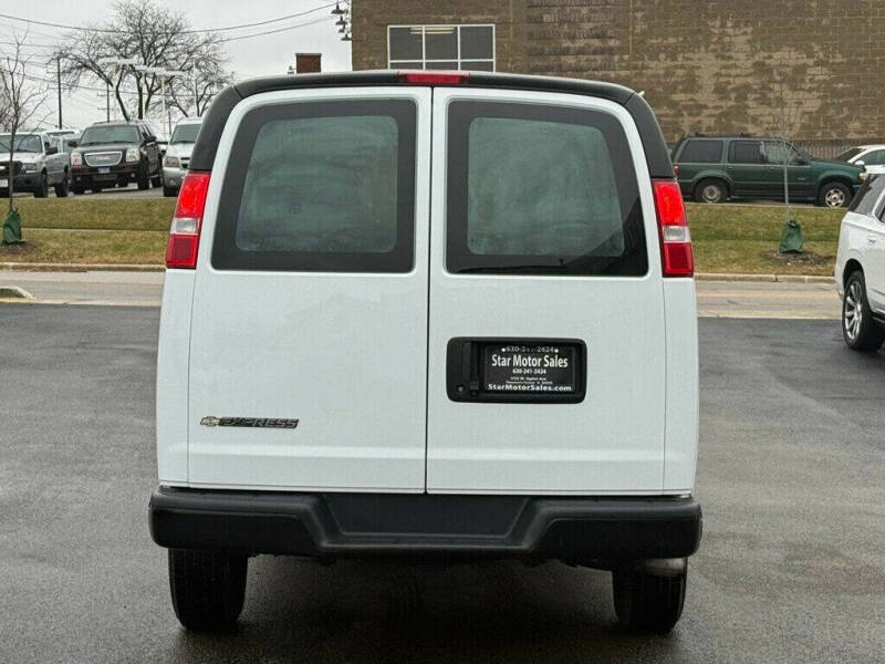 2022 Chevrolet Express 2500