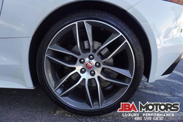 2018 Jaguar F-TYPE R-Dynamic