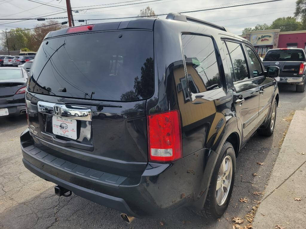 2011 Honda Pilot for sale at DAGO'S AUTO SALES LLC in Dalton, GA