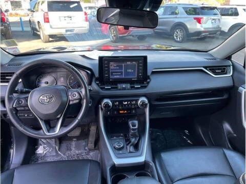 2021 Toyota RAV4 Hybrid XLE Premium