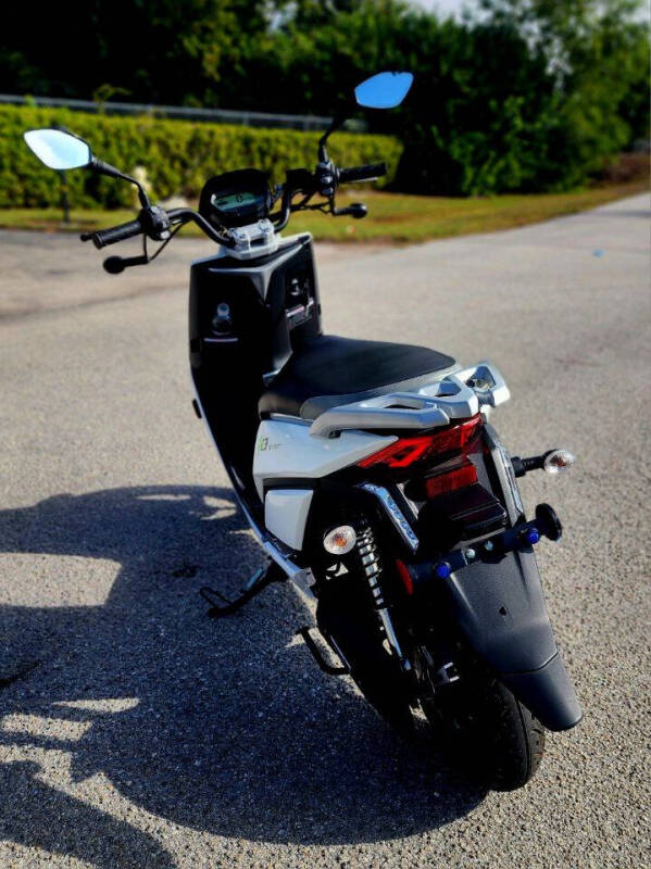 2021 AMERICAN LIFAN  E3