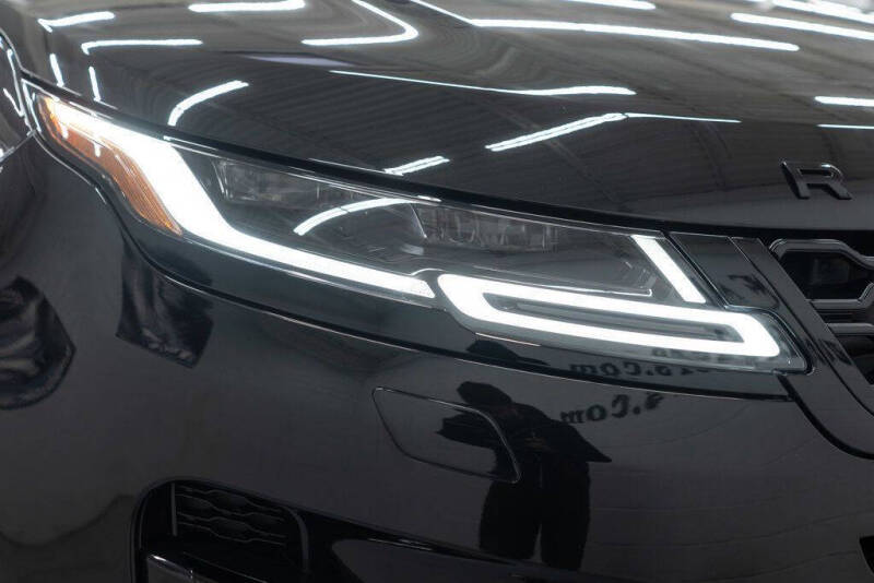 2023 Land Rover Range Rover Evoque P300 R-Dynamic HST