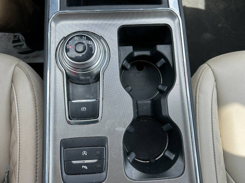 2023 Ford Edge Titanium