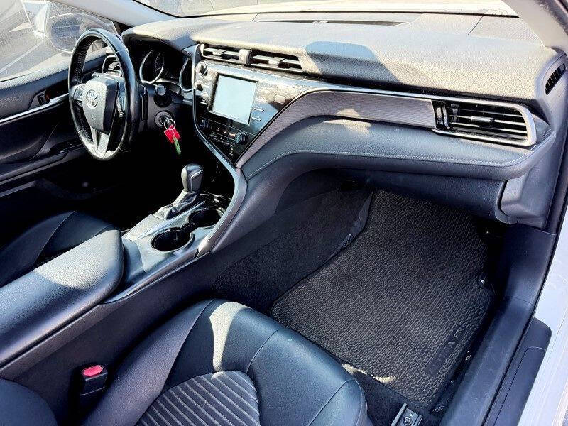 2019 Toyota Camry SE