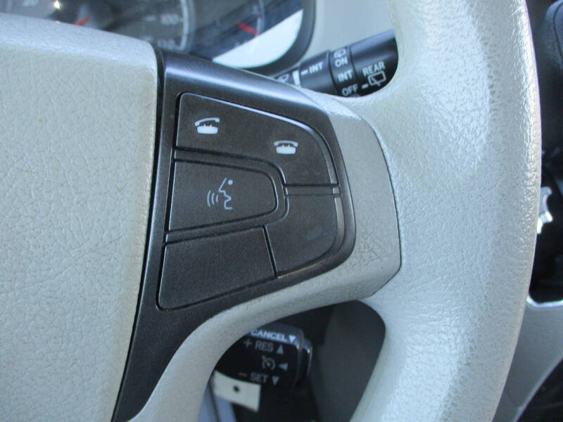2012 Toyota Sienna LE 8-Passenger