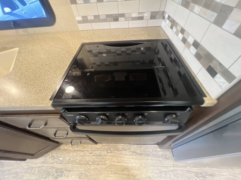 2019 Thor Motor Coach Hurricane