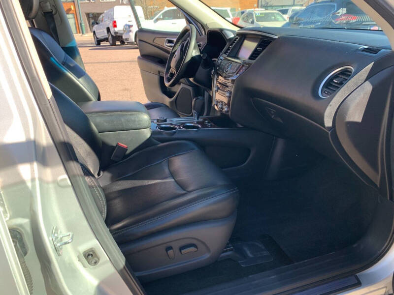 2015 Nissan Pathfinder Platinum