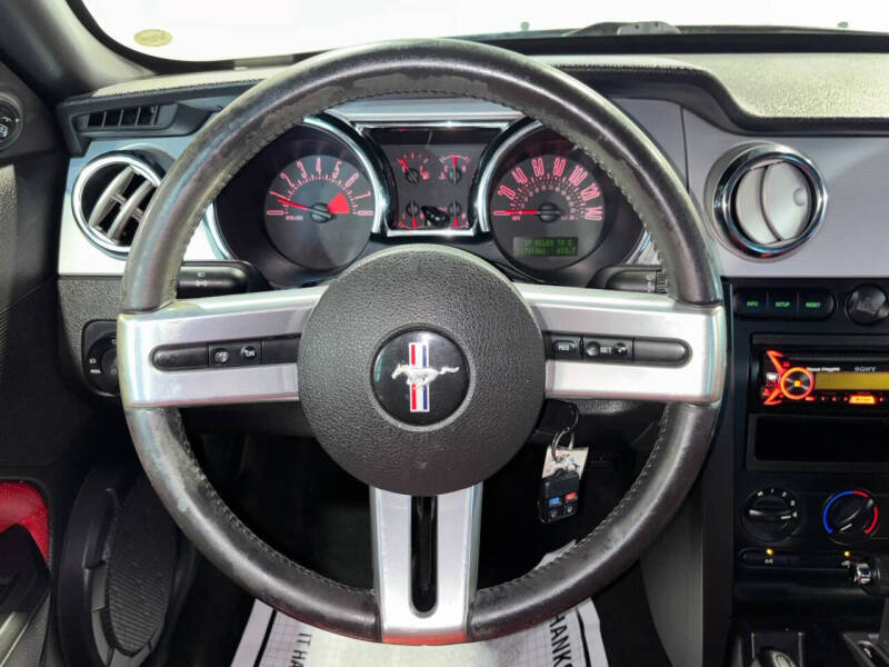 2005 Ford Mustang