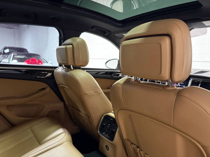 2018 Porsche Macan S