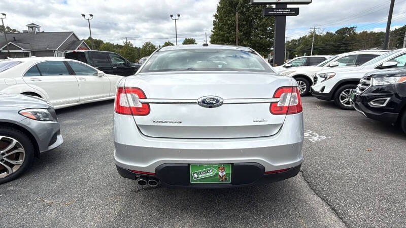 2011 Ford Taurus SEL
