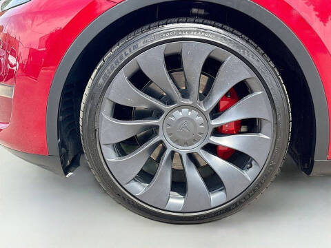 2024 Tesla Model Y Performance