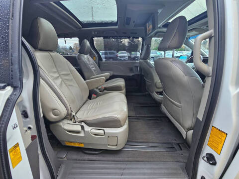 2014 Toyota Sienna Limited 7-Passenger