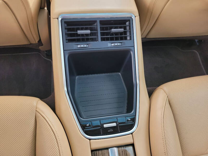 2017 Porsche Panamera Turbo