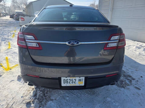2017 Ford Taurus Limited
