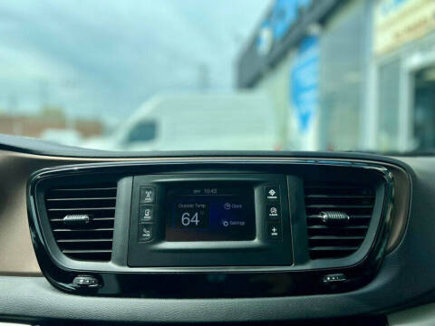 2017 Chrysler Pacifica LX