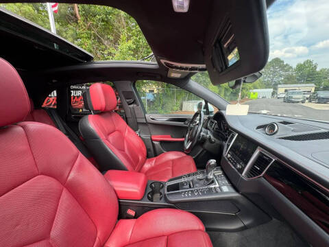 2017 Porsche Macan